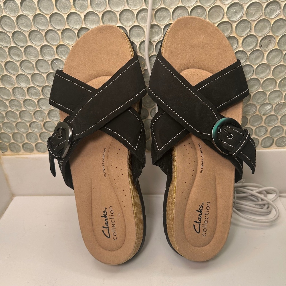 Women's Clarks Ultimate Comfort Reileigh May Leather Sandals Size 11